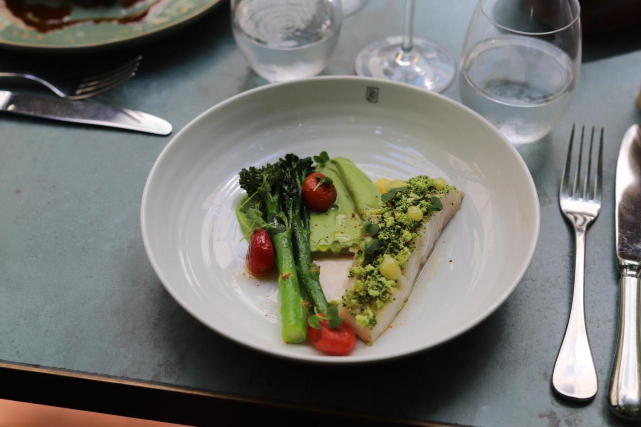 فندق ميزون بريغيت باريس المظهر الخارجي الصورة A dish at the restaurant