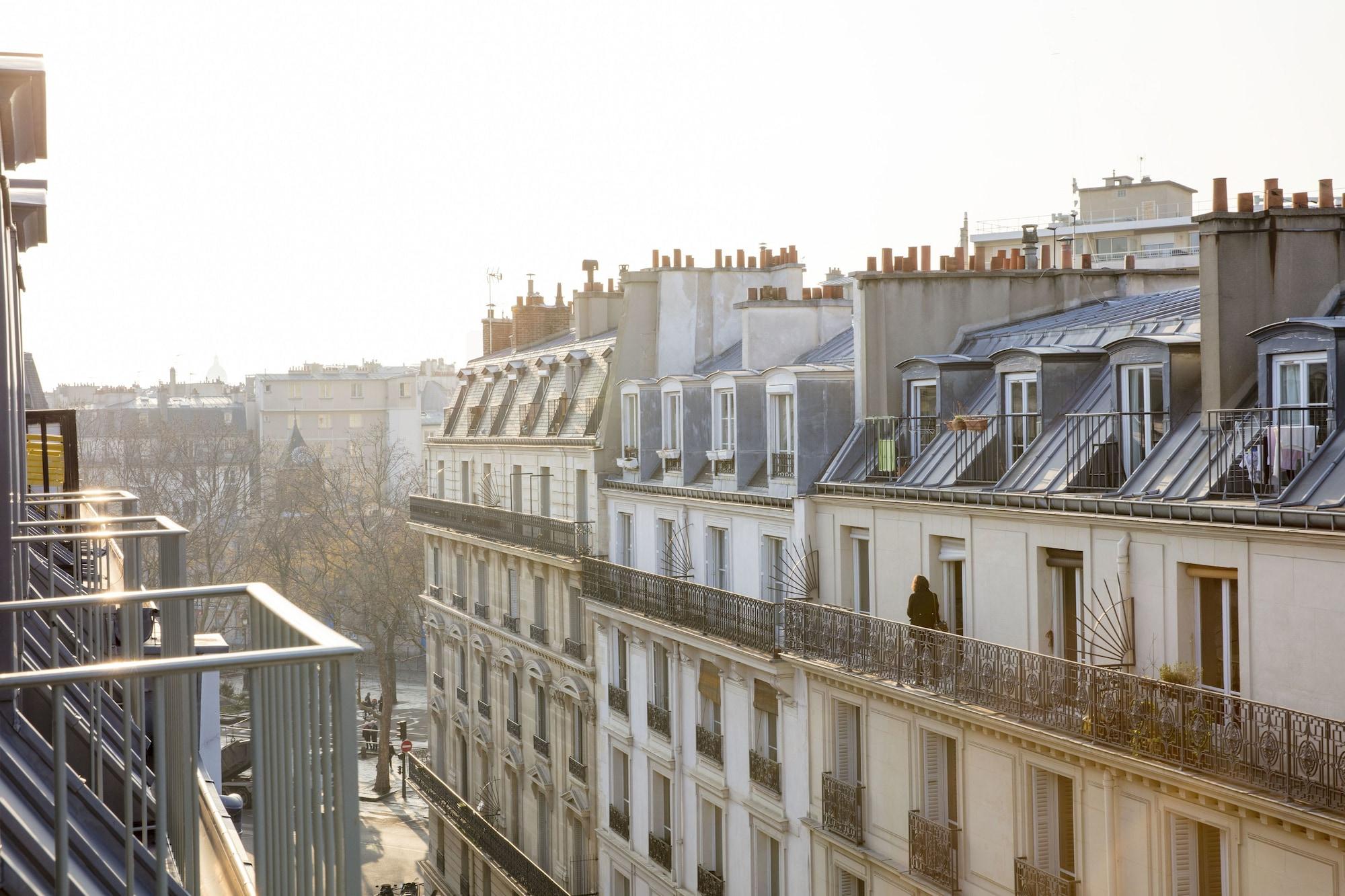 فندق ميزون بريغيت باريس المظهر الخارجي الصورة Haussmann apartments in Paris