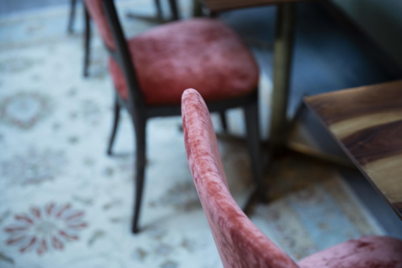 فندق ميزون بريغيت باريس المظهر الخارجي الصورة Detail of a chair